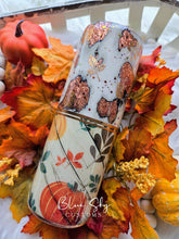 Load image into Gallery viewer, Fall Breeze Distressed - 20oz Skinny
